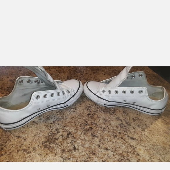 White Leather Converse Sneakers Sz 9 Ladies Sz 6.5 Mens - Picture 3 of 6